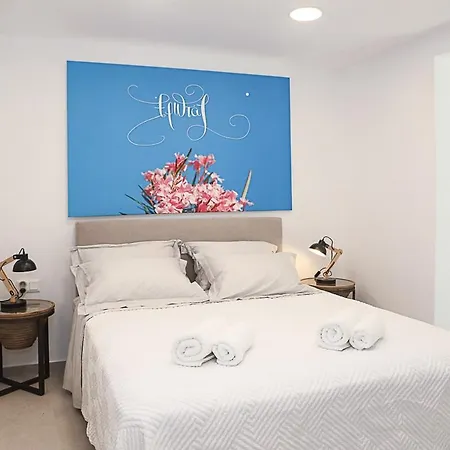 בית נופש Zoe House נאוסה