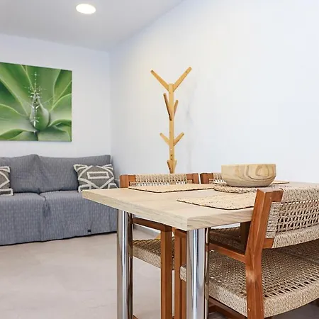 Zoe House בית נופש *